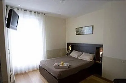 **  Hotel De La Rade Brest France